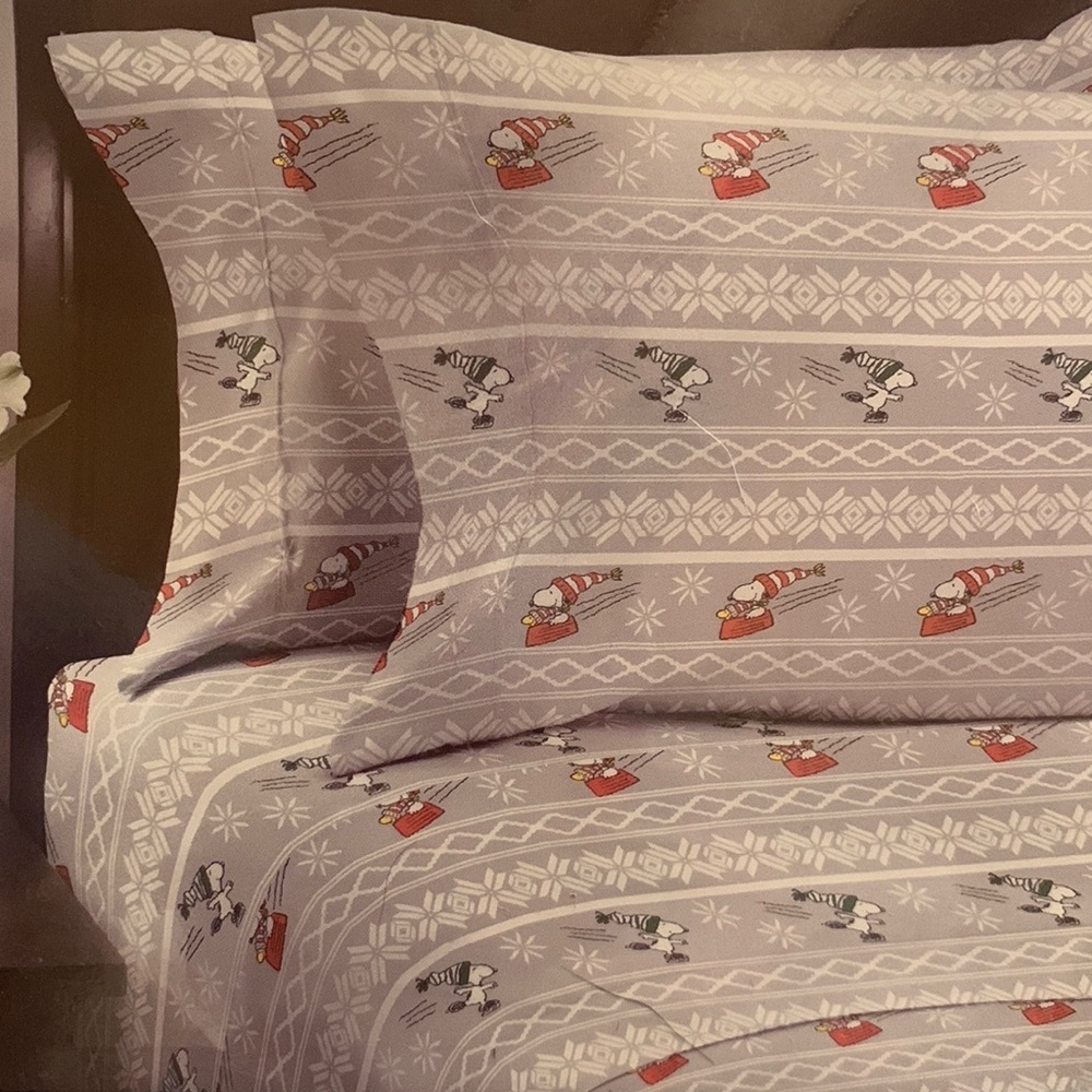 Peanuts Snoopy Woodstock Christmas Santa Fair isle sheet set - Queen NEW